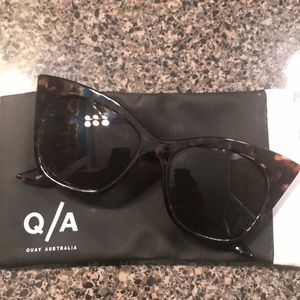NWOT quay sunglasses